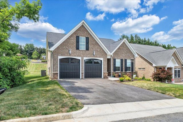 216 Stonecreek WAY, Roanoke, VA 24019