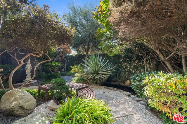 1954 Federal Avenue, Los Angeles, CA 90025