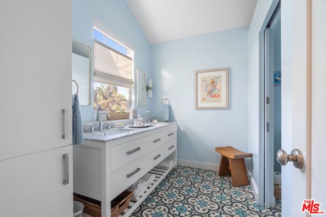 1954 Federal Avenue, Los Angeles, CA 90025