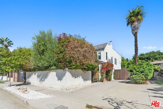 1954 Federal Avenue, Los Angeles, CA 90025