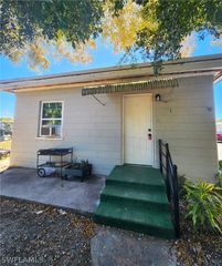 2996 Francis AVE 1, Naples, FL 34112