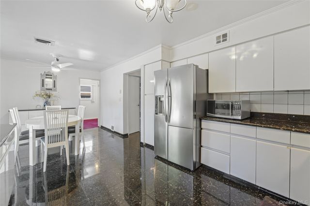 27 Driftwood Drive, Port Washington, NY 11050
