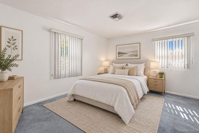 27 Driftwood Drive, Port Washington, NY 11050