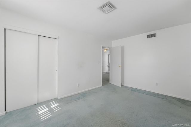 27 Driftwood Drive, Port Washington, NY 11050