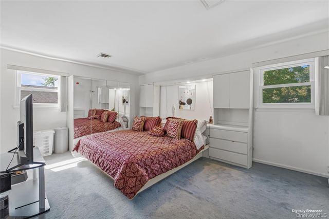 27 Driftwood Drive, Port Washington, NY 11050