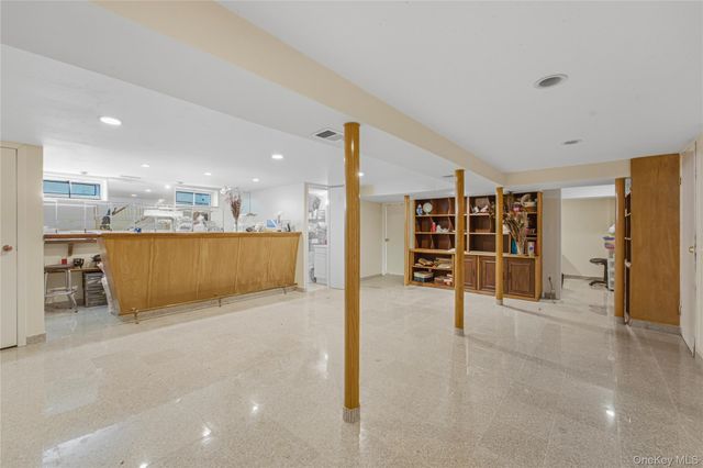 27 Driftwood Drive, Port Washington, NY 11050