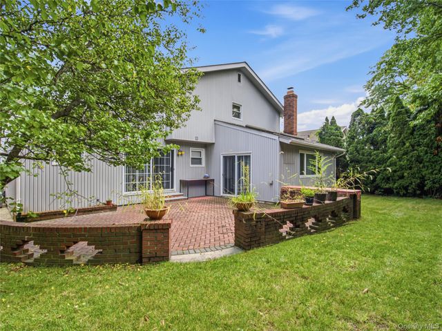 27 Driftwood Drive, Port Washington, NY 11050