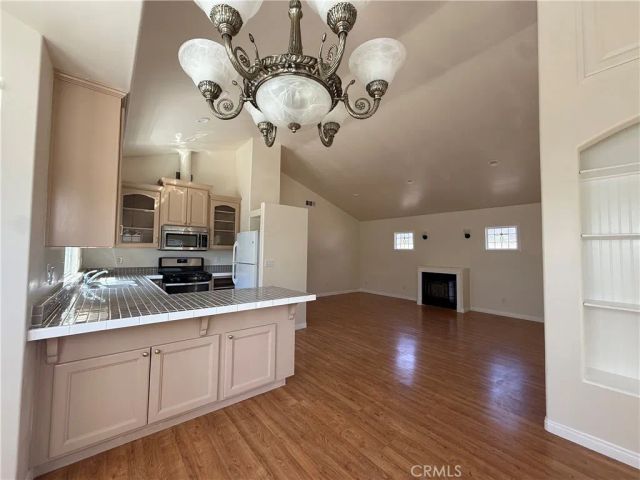 351 S 2nd, Upland, CA 91786