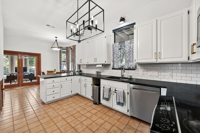 22706 Rocking A TRL, Spicewood, TX 78669