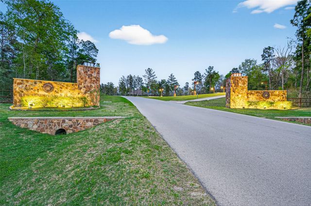 15661 Wood Grove Way, Willis, TX 77378