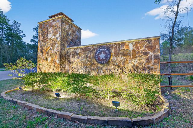 15661 Wood Grove Way, Willis, TX 77378