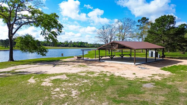 15661 Wood Grove Way, Willis, TX 77378