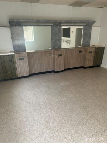 15 Greenbrook Road, North Plainfield, NJ 07060