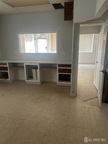 15 Greenbrook Road, North Plainfield, NJ 07060