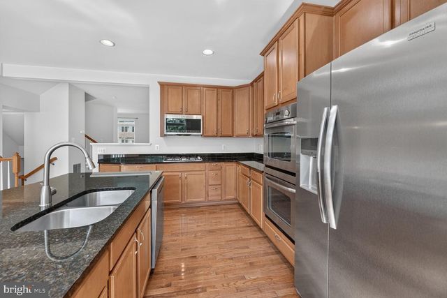 2293 MERSEYSIDE DR, Woodbridge, VA 22191