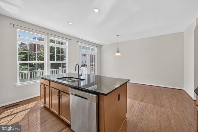 2293 MERSEYSIDE DR, Woodbridge, VA 22191