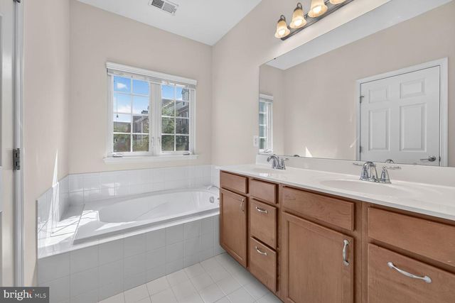 2293 MERSEYSIDE DR, Woodbridge, VA 22191