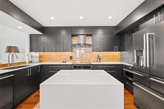 26 TIDY ISLAND BOULEVARD, Bradenton, FL 34210