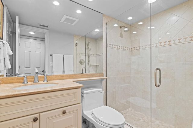 26 TIDY ISLAND BOULEVARD, Bradenton, FL 34210