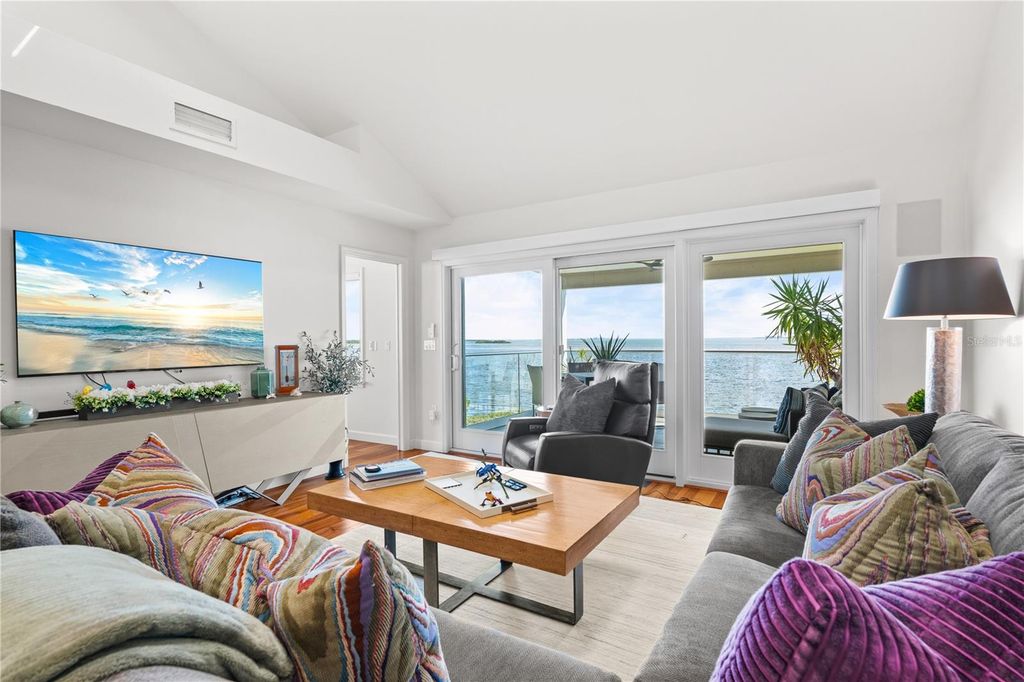 Image 13 of property listing at 26 TIDY ISLAND BOULEVARD, Bradenton, FL 34210