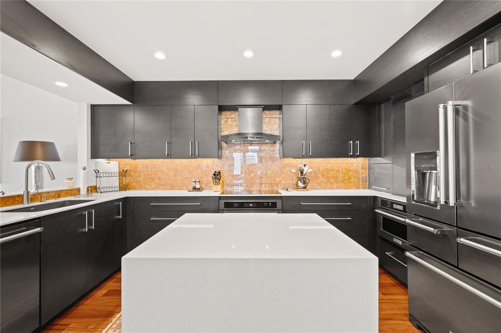 Image 19 of property listing at 26 TIDY ISLAND BOULEVARD, Bradenton, FL 34210