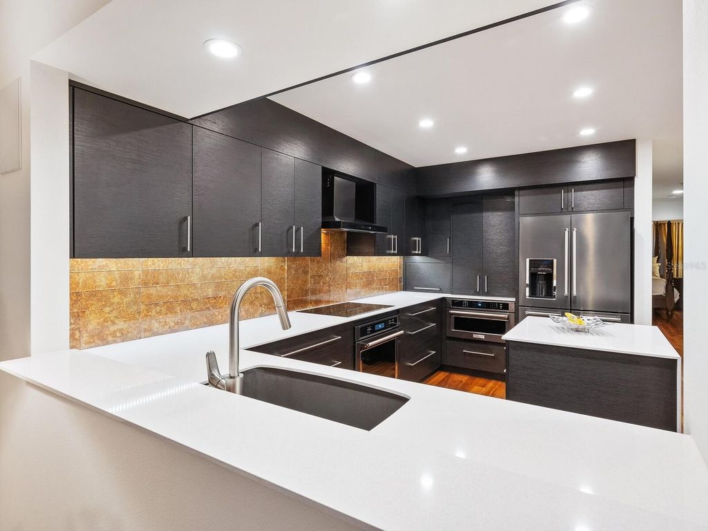 Image 22 of property listing at 26 TIDY ISLAND BOULEVARD, Bradenton, FL 34210