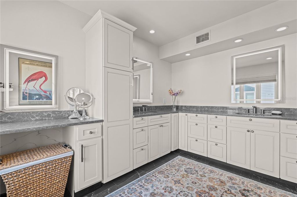 Image 27 of property listing at 26 TIDY ISLAND BOULEVARD, Bradenton, FL 34210