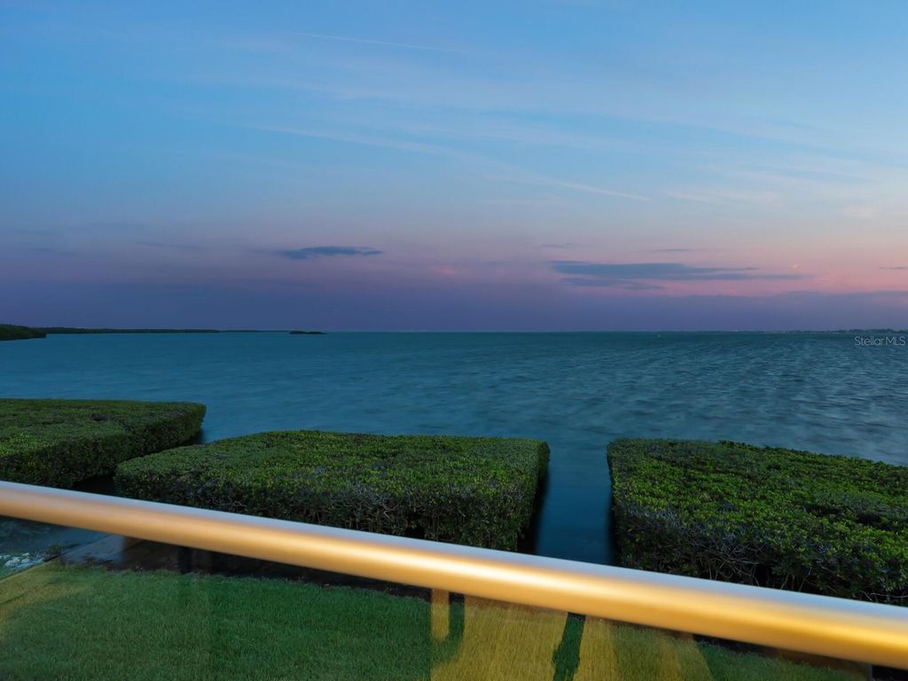 Image 4 of property listing at 26 TIDY ISLAND BOULEVARD, Bradenton, FL 34210