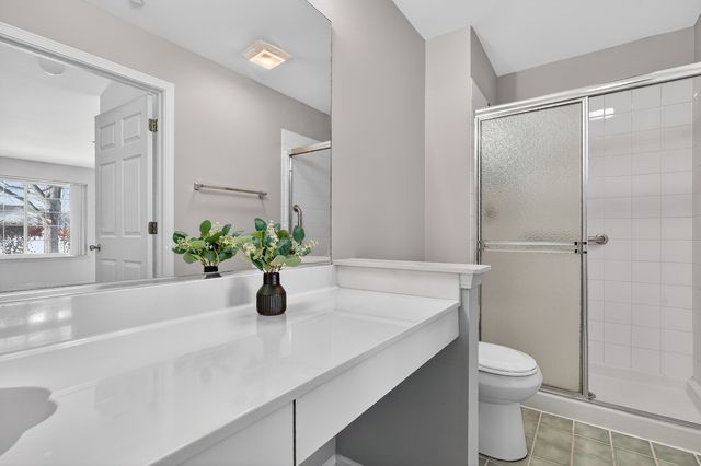 1643 COLFAX Court 4, Bartlett, IL 60103