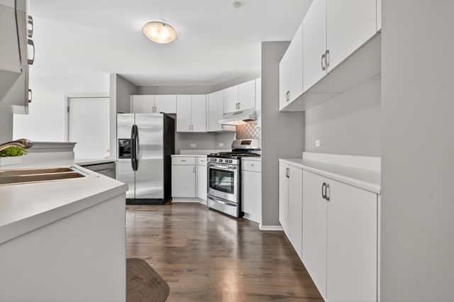 1643 COLFAX Court 4, Bartlett, IL 60103