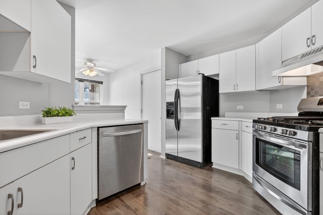 1643 COLFAX Court 4, Bartlett, IL 60103