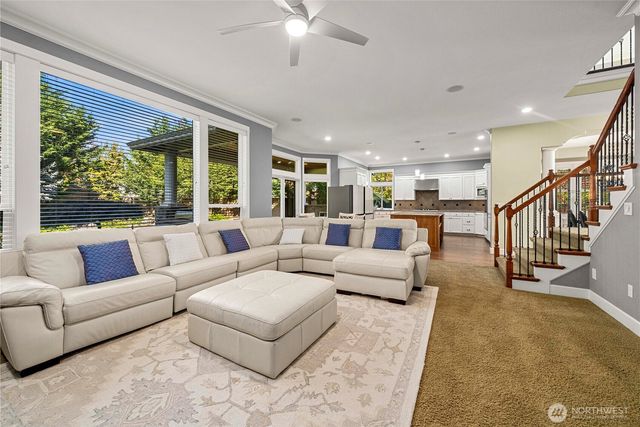 1827 66th, Auburn, WA 98092