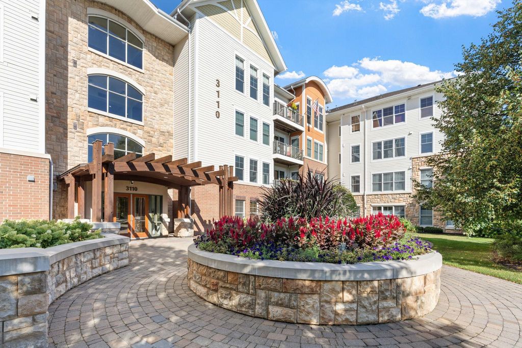 3110 N Chestnut Street 301, Chaska, MN 55318 — photo 3