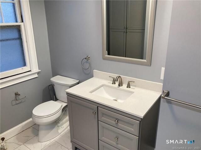 18 Maplewood Avenue, West Hartford, CT 06119