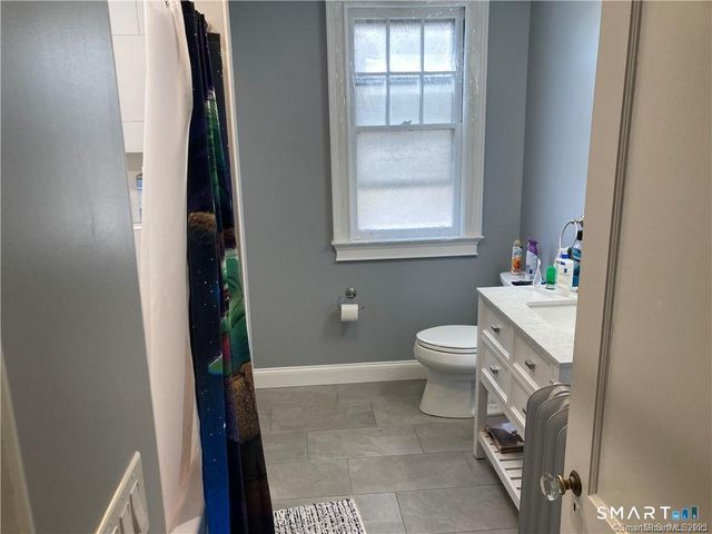 18 Maplewood Avenue, West Hartford, CT 06119