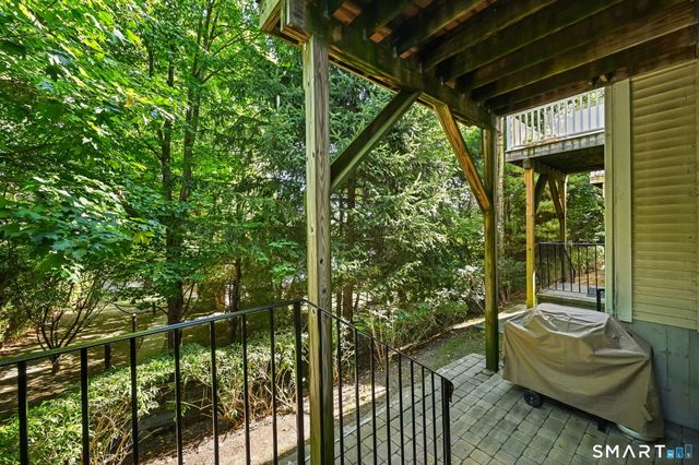 503 Bradley Lane 503, Westport, CT 06880