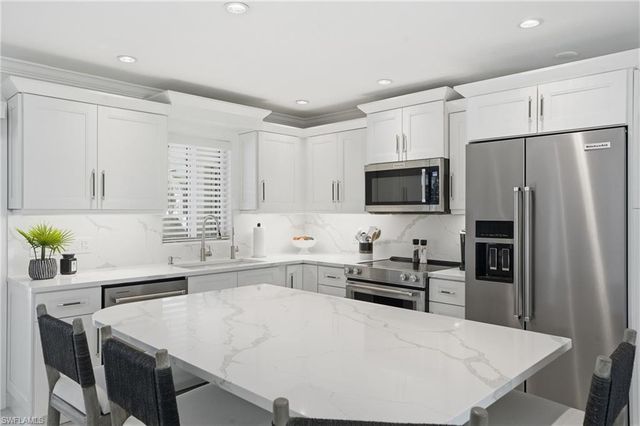 20 Bayview BLVD, Fort Myers Beach, FL 33931