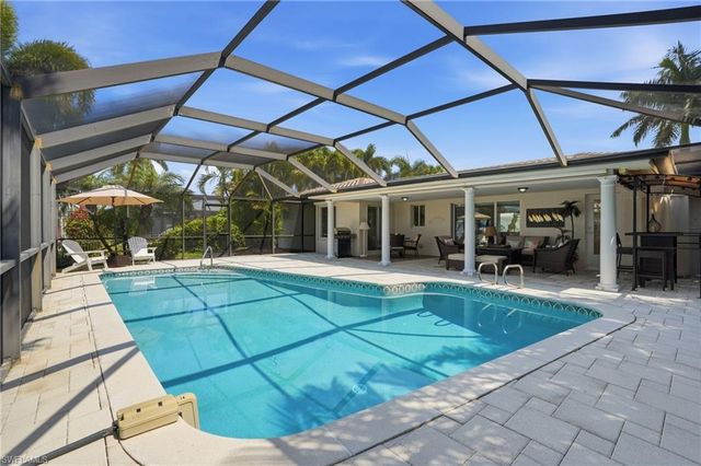 20 Bayview BLVD, Fort Myers Beach, FL 33931