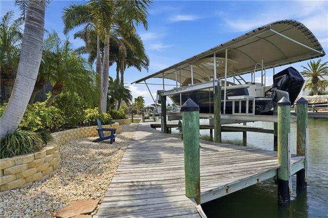 20 Bayview BLVD, Fort Myers Beach, FL 33931