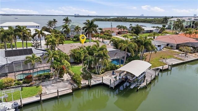 20 Bayview BLVD, Fort Myers Beach, FL 33931