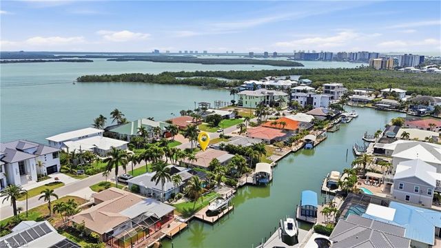 20 Bayview BLVD, Fort Myers Beach, FL 33931