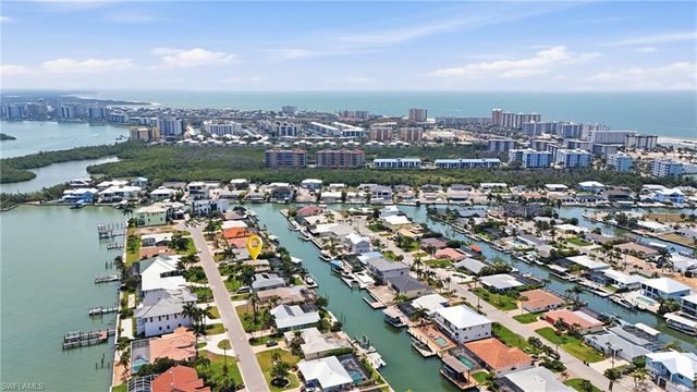 20 Bayview BLVD, Fort Myers Beach, FL 33931