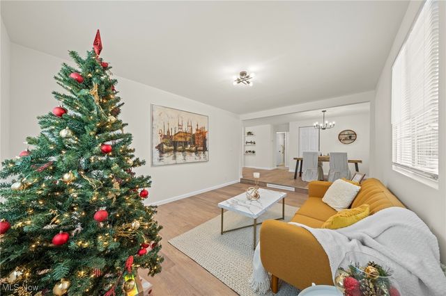 32 29th Street SW, Barberton, OH 44203