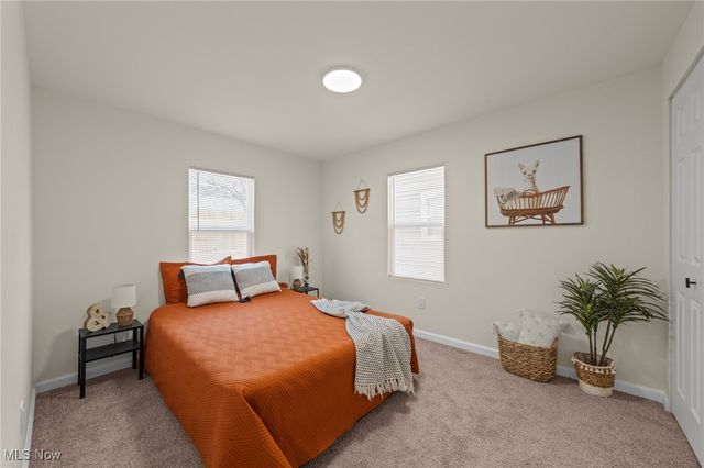 32 29th Street SW, Barberton, OH 44203