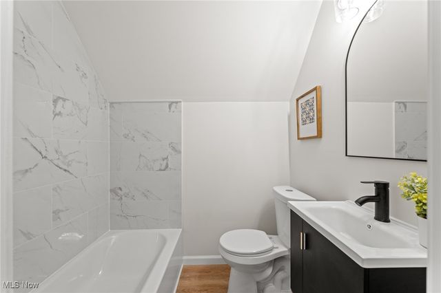 32 29th Street SW, Barberton, OH 44203