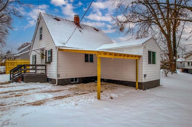 32 29th Street SW, Barberton, OH 44203