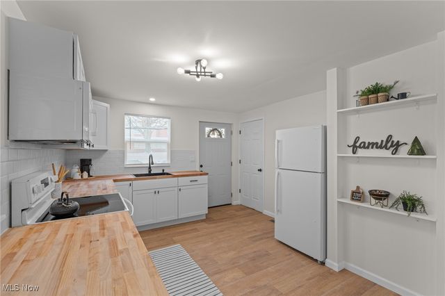 32 29th Street SW, Barberton, OH 44203