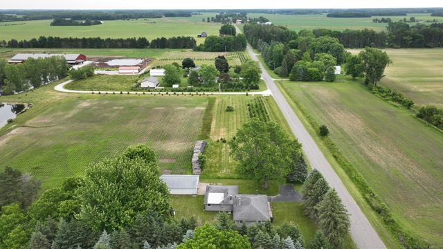 18788 Dice Road, Merrill, MI 48637