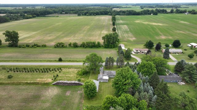 18788 Dice Road, Merrill, MI 48637