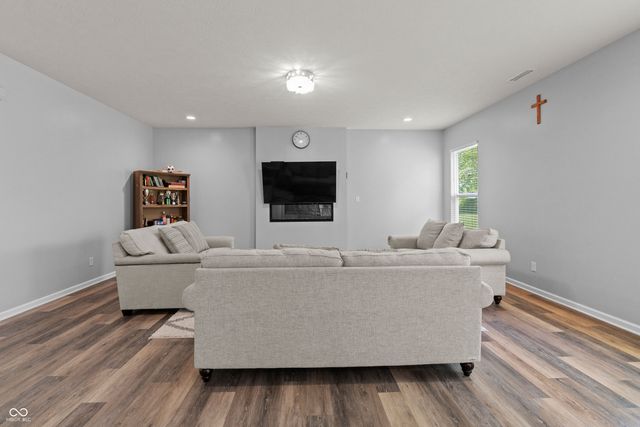8223 Morera Court, Indianapolis, IN 46237